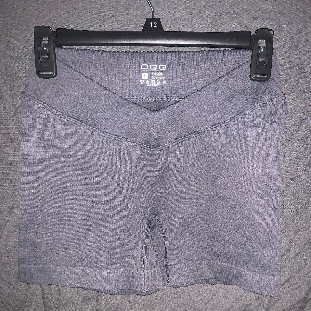 Ribbed Seamless High Waist Cross Over Athletic Shorts (L)